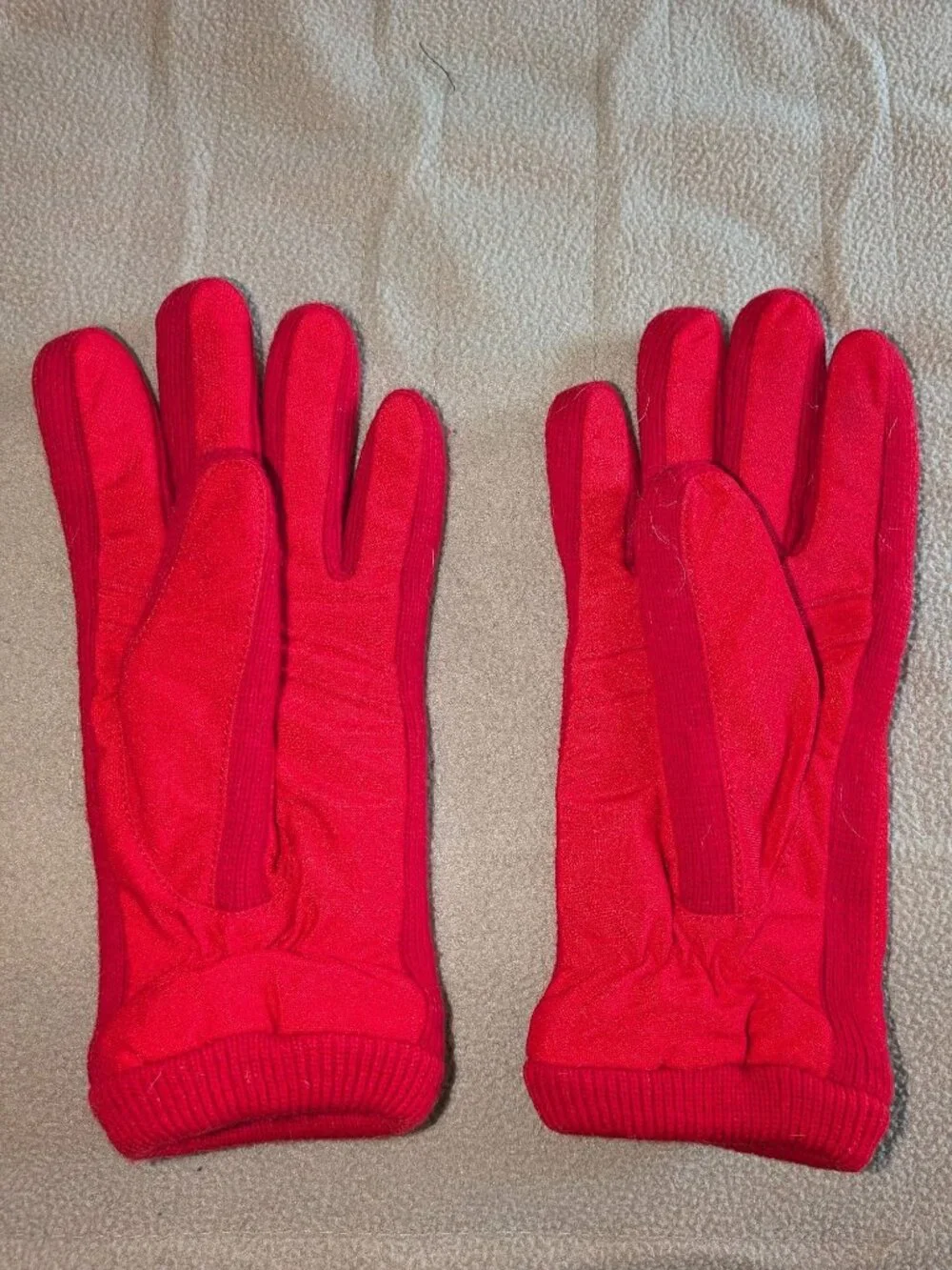 Isotoner gloves Vintage Red Fleece lined Sz Medium - Picture 2 of 5